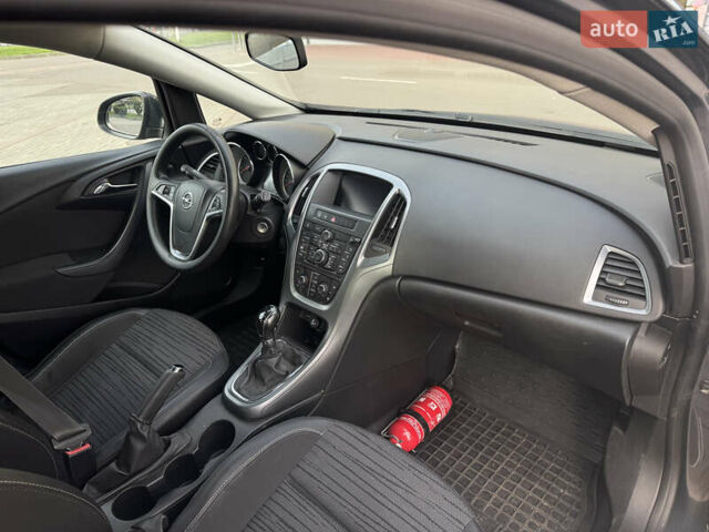 Опель Астра 2014 в Луцке на Automoto.ua Серый Опель Астра, объемом двигателя 1.6 л и пробегом 233 тыс. км за 6650 $, фото 13 на Automoto.ua