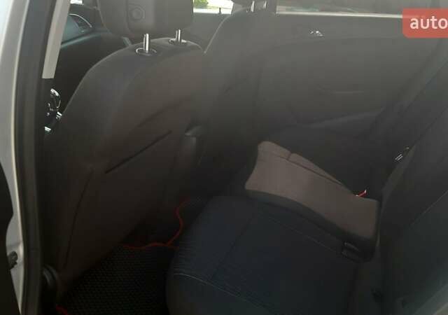 Серый Опель Астра, объемом двигателя 1.6 л и пробегом 260 тыс. км за 7500 $, фото 7 на Automoto.ua