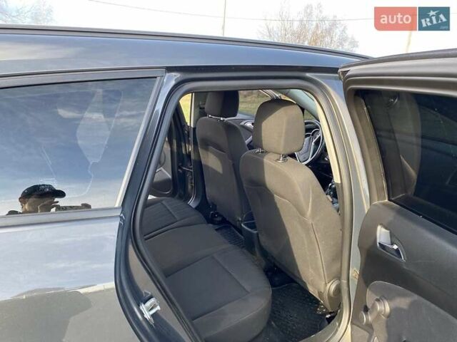 Серый Опель Астра, объемом двигателя 1.7 л и пробегом 250 тыс. км за 7100 $, фото 4 на Automoto.ua