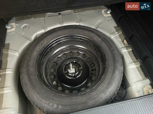 Серый Опель Астра, объемом двигателя 1.69 л и пробегом 239 тыс. км за 5700 $, фото 31 на Automoto.ua