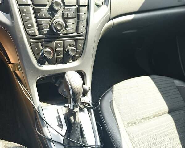 Серый Опель Астра, объемом двигателя 1.96 л и пробегом 307 тыс. км за 7300 $, фото 6 на Automoto.ua