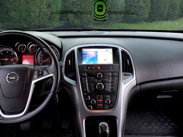 Серый Опель Астра, объемом двигателя 1.7 л и пробегом 246 тыс. км за 7300 $, фото 8 на Automoto.ua