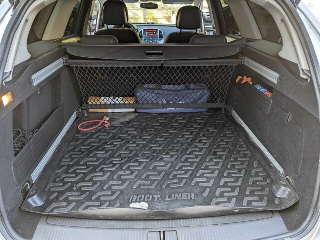 Серый Опель Астра, объемом двигателя 1.7 л и пробегом 170 тыс. км за 8900 $, фото 8 на Automoto.ua