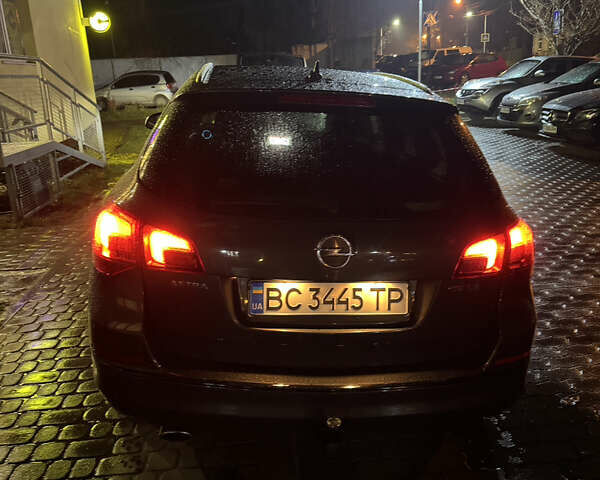 Серый Опель Астра, объемом двигателя 2 л и пробегом 262 тыс. км за 8950 $, фото 7 на Automoto.ua