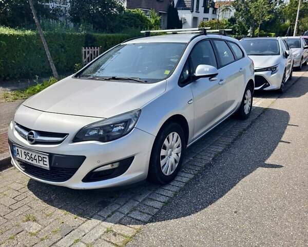 Серый Опель Астра, объемом двигателя 1.96 л и пробегом 307 тыс. км за 7300 $, фото 10 на Automoto.ua