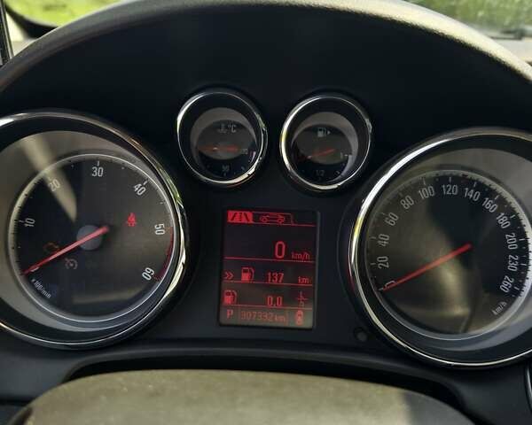 Серый Опель Астра, объемом двигателя 1.96 л и пробегом 307 тыс. км за 7300 $, фото 2 на Automoto.ua