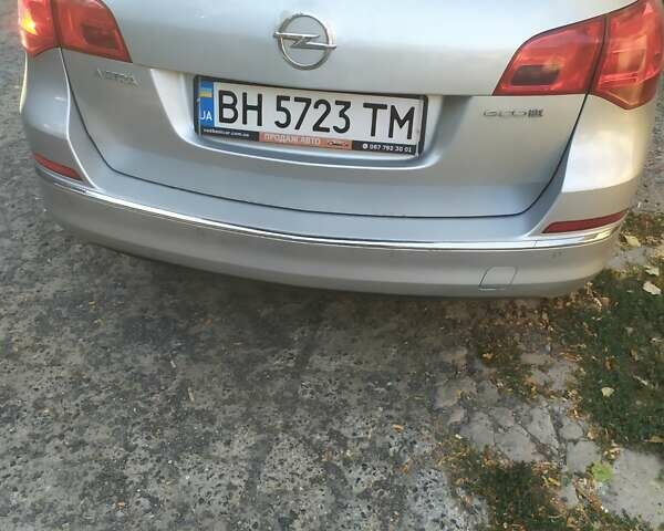 Сірий Опель Астра, об'ємом двигуна 1.6 л та пробігом 121 тис. км за 9999 $, фото 1 на Automoto.ua