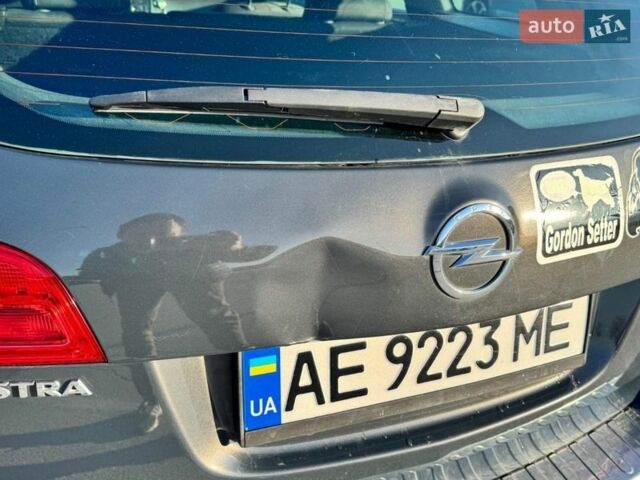 Серый Опель Астра, объемом двигателя 1.96 л и пробегом 436 тыс. км за 7000 $, фото 6 на Automoto.ua