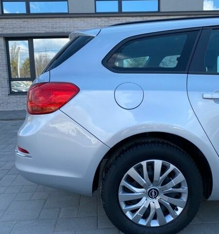 Серый Опель Астра, объемом двигателя 1.6 л и пробегом 232 тыс. км за 7200 $, фото 6 на Automoto.ua