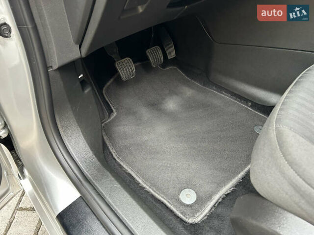 Сірий Опель Астра, об'ємом двигуна 1.4 л та пробігом 180 тис. км за 8450 $, фото 38 на Automoto.ua