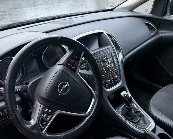 Серый Опель Астра, объемом двигателя 1.6 л и пробегом 258 тыс. км за 6950 $, фото 18 на Automoto.ua