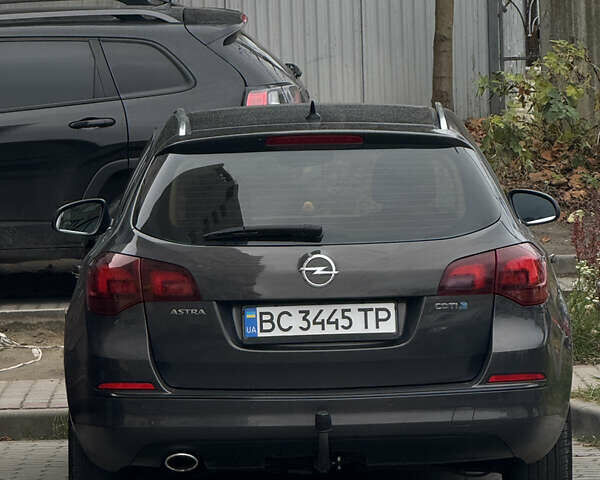 Серый Опель Астра, объемом двигателя 2 л и пробегом 262 тыс. км за 8950 $, фото 5 на Automoto.ua