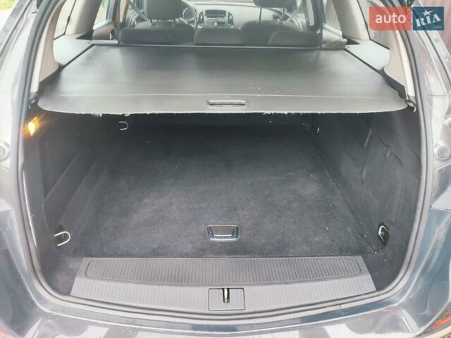 Серый Опель Астра, объемом двигателя 1.6 л и пробегом 208 тыс. км за 8000 $, фото 3 на Automoto.ua