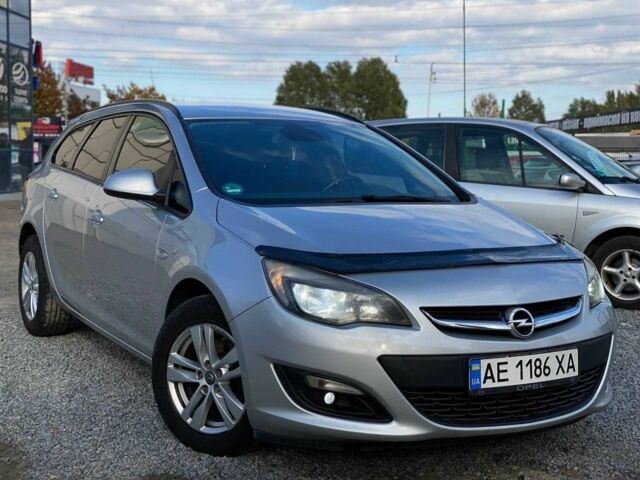 Опель Астра 2015 у Дніпро (Дніпропетровську) на Automoto.ua Сірий Опель Астра, об'ємом двигуна 1.6 л та пробігом 290 тис. км за 7999 $, фото 1 на Automoto.ua