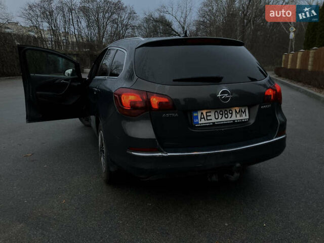 Серый Опель Астра, объемом двигателя 1.6 л и пробегом 230 тыс. км за 7600 $, фото 2 на Automoto.ua