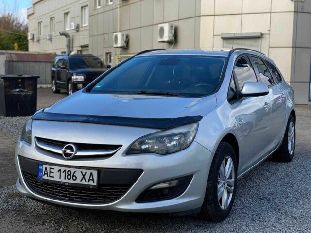 Опель Астра 2015 у Дніпро (Дніпропетровську) на Automoto.ua Сірий Опель Астра, об'ємом двигуна 1.6 л та пробігом 290 тис. км за 7999 $, фото 4 на Automoto.ua
