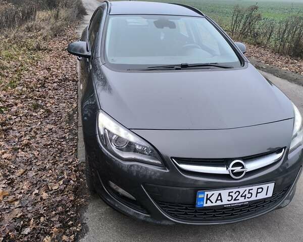 Серый Опель Астра, объемом двигателя 1.96 л и пробегом 276 тыс. км за 10000 $, фото 4 на Automoto.ua