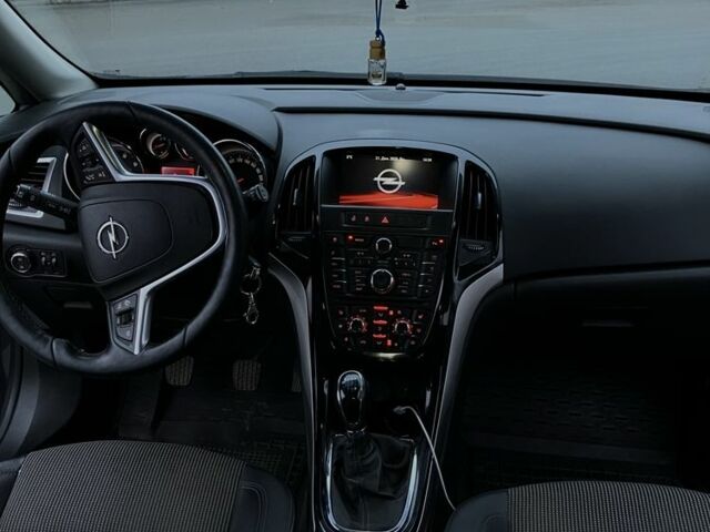 Серый Опель Астра, объемом двигателя 1.6 л и пробегом 230 тыс. км за 7600 $, фото 5 на Automoto.ua