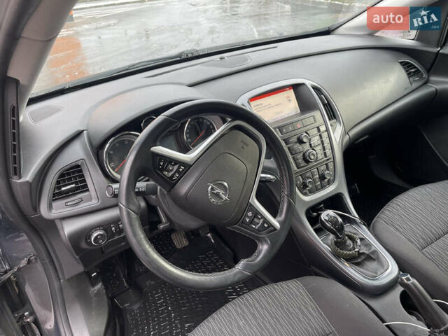 Серый Опель Астра, объемом двигателя 1.6 л и пробегом 230 тыс. км за 9500 $, фото 8 на Automoto.ua