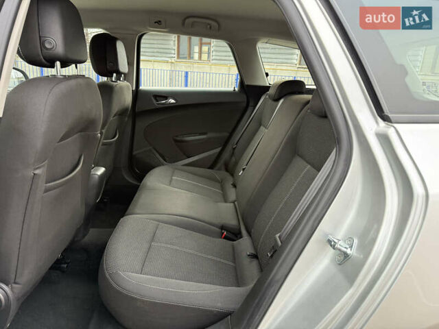 Серый Опель Астра, объемом двигателя 1.6 л и пробегом 242 тыс. км за 8800 $, фото 35 на Automoto.ua