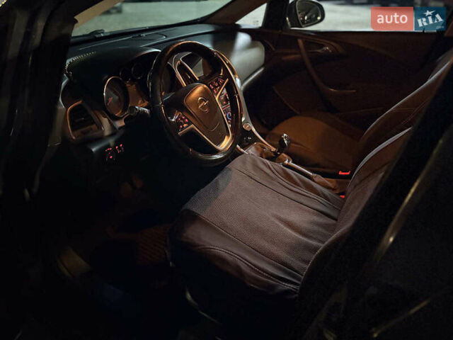 Серый Опель Астра, объемом двигателя 1.7 л и пробегом 210 тыс. км за 7990 $, фото 20 на Automoto.ua