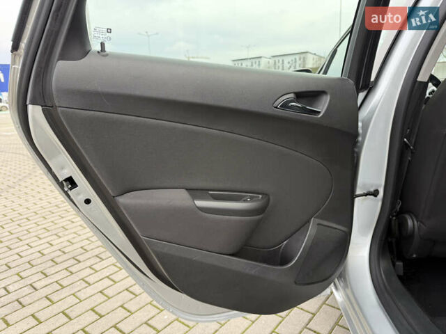 Серый Опель Астра, объемом двигателя 1.6 л и пробегом 242 тыс. км за 8800 $, фото 33 на Automoto.ua