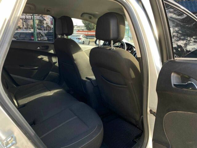 Опель Астра 2015 у Дніпро (Дніпропетровську) на Automoto.ua Сірий Опель Астра, об'ємом двигуна 1.6 л та пробігом 290 тис. км за 7999 $, фото 14 на Automoto.ua