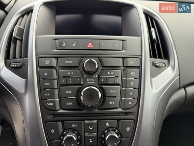 Серый Опель Астра, объемом двигателя 1.6 л и пробегом 242 тыс. км за 8800 $, фото 25 на Automoto.ua