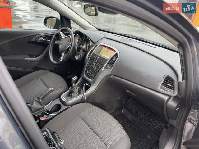 Серый Опель Астра, объемом двигателя 1.6 л и пробегом 230 тыс. км за 9500 $, фото 9 на Automoto.ua
