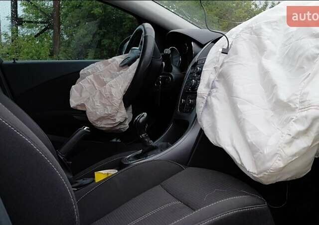 Серый Опель Астра, объемом двигателя 1.6 л и пробегом 159 тыс. км за 3200 $, фото 5 на Automoto.ua