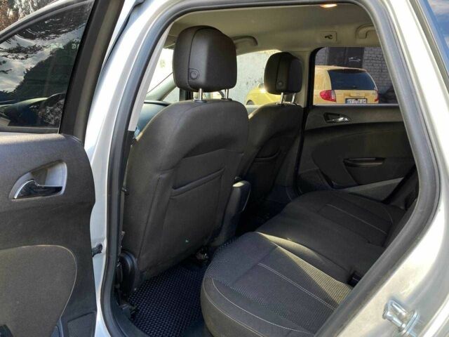 Опель Астра 2015 у Дніпро (Дніпропетровську) на Automoto.ua Сірий Опель Астра, об'ємом двигуна 1.6 л та пробігом 290 тис. км за 7999 $, фото 11 на Automoto.ua