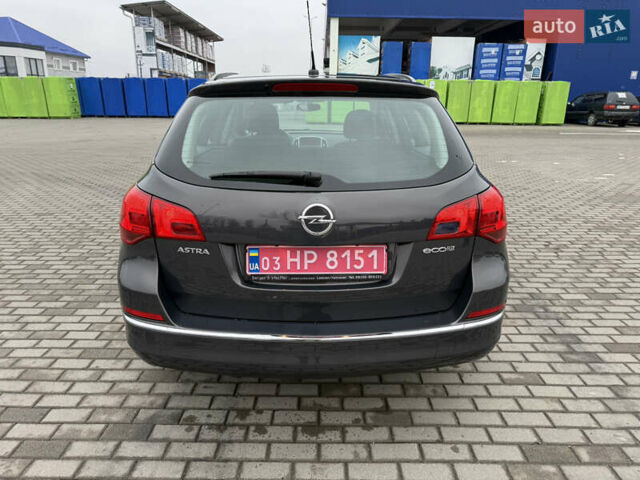 Серый Опель Астра, объемом двигателя 1.6 л и пробегом 246 тыс. км за 8050 $, фото 4 на Automoto.ua
