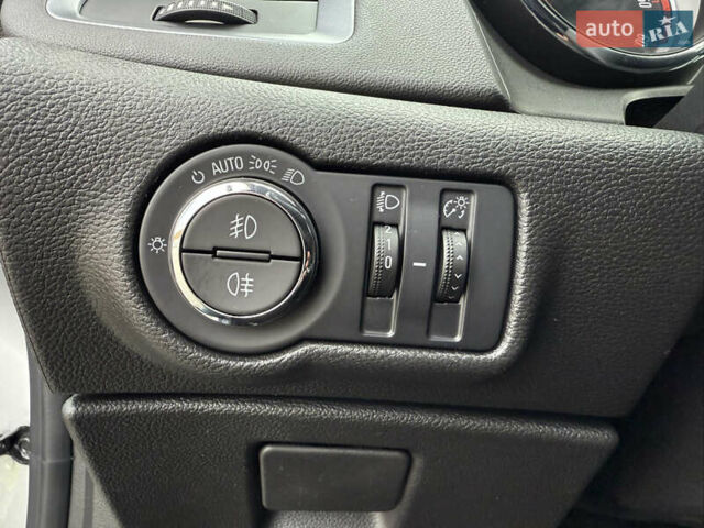 Серый Опель Астра, объемом двигателя 1.6 л и пробегом 242 тыс. км за 8800 $, фото 23 на Automoto.ua