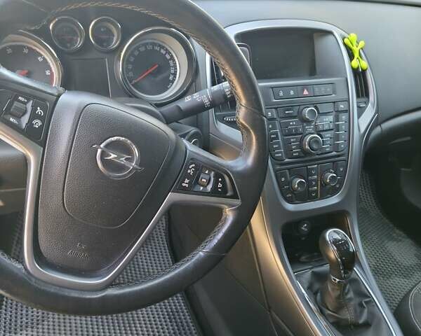 Серый Опель Астра, объемом двигателя 1.6 л и пробегом 292 тыс. км за 8558 $, фото 8 на Automoto.ua