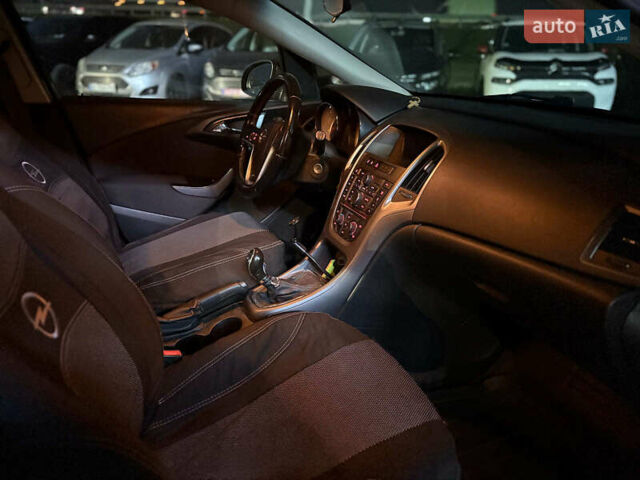 Серый Опель Астра, объемом двигателя 1.7 л и пробегом 210 тыс. км за 7990 $, фото 21 на Automoto.ua