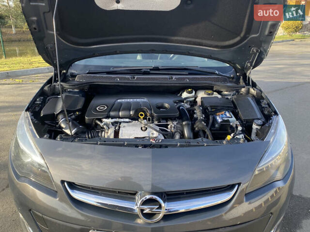 Серый Опель Астра, объемом двигателя 1.6 л и пробегом 165 тыс. км за 7700 $, фото 12 на Automoto.ua