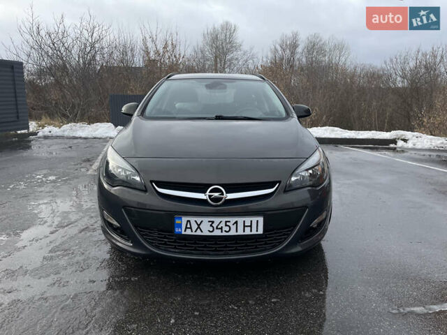 Серый Опель Астра, объемом двигателя 1.6 л и пробегом 230 тыс. км за 9500 $, фото 1 на Automoto.ua