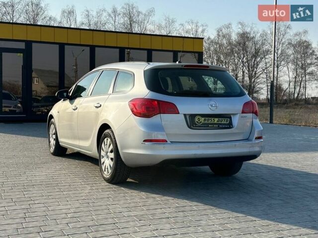 Серый Опель Астра, объемом двигателя 1.6 л и пробегом 249 тыс. км за 8000 $, фото 4 на Automoto.ua
