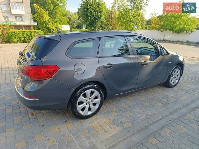 Серый Опель Астра, объемом двигателя 1.6 л и пробегом 240 тыс. км за 8650 $, фото 3 на Automoto.ua