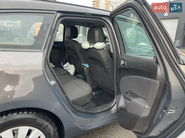 Серый Опель Астра, объемом двигателя 1.6 л и пробегом 230 тыс. км за 9500 $, фото 10 на Automoto.ua