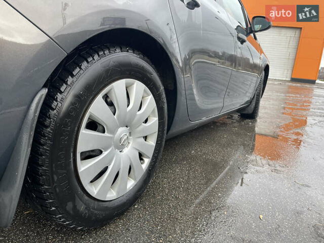 Серый Опель Астра, объемом двигателя 1.6 л и пробегом 230 тыс. км за 9500 $, фото 11 на Automoto.ua