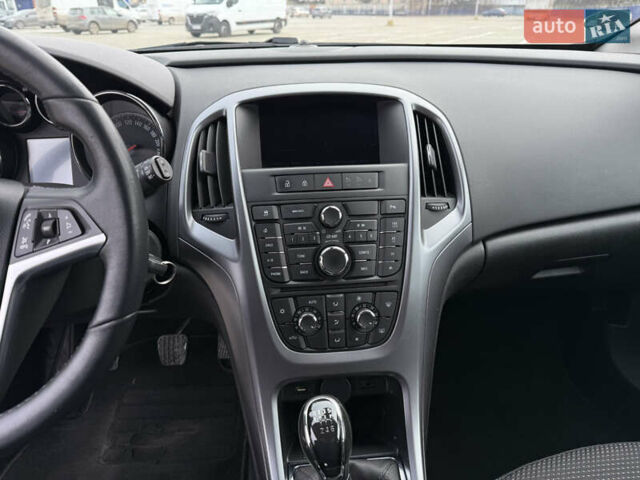 Серый Опель Астра, объемом двигателя 1.6 л и пробегом 242 тыс. км за 8800 $, фото 24 на Automoto.ua