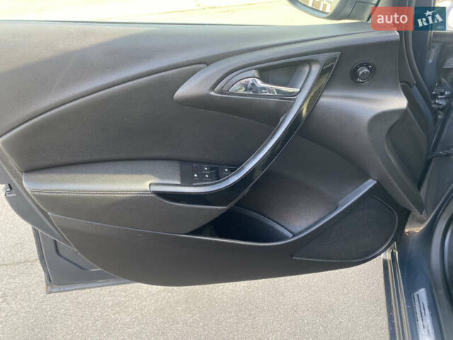 Серый Опель Астра, объемом двигателя 1.6 л и пробегом 165 тыс. км за 7700 $, фото 9 на Automoto.ua