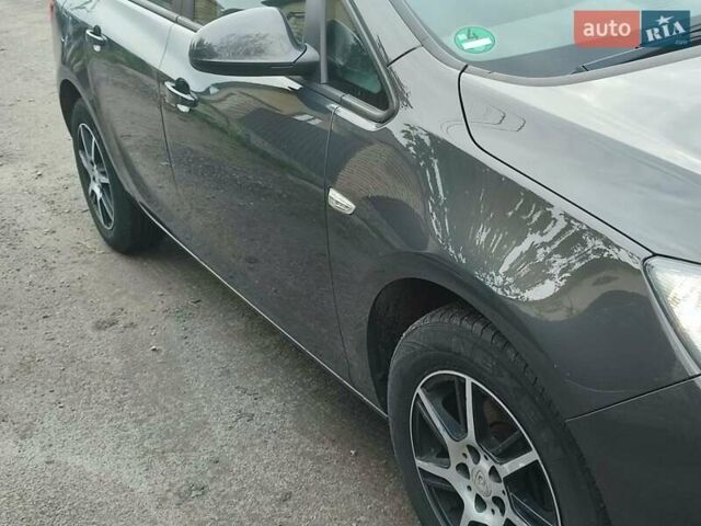 Серый Опель Астра, объемом двигателя 1.6 л и пробегом 208 тыс. км за 8000 $, фото 14 на Automoto.ua