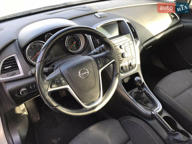 Серый Опель Астра, объемом двигателя 1.6 л и пробегом 199 тыс. км за 8255 $, фото 8 на Automoto.ua