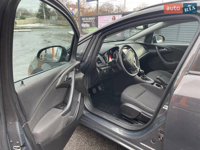 Серый Опель Астра, объемом двигателя 1.6 л и пробегом 230 тыс. км за 9500 $, фото 7 на Automoto.ua