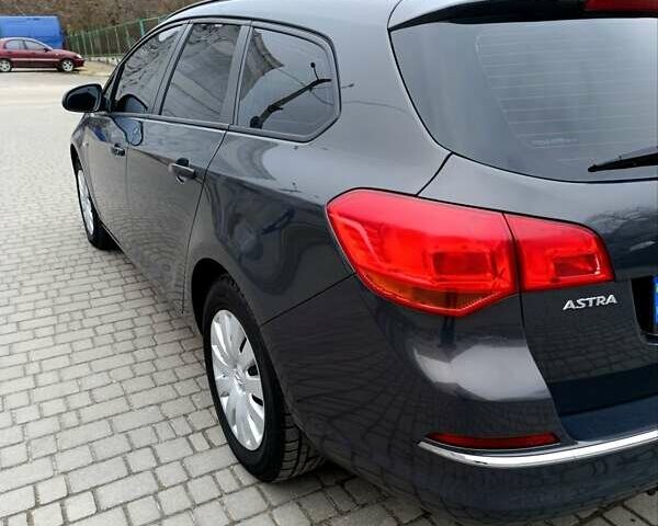 Серый Опель Астра, объемом двигателя 1.6 л и пробегом 246 тыс. км за 9350 $, фото 10 на Automoto.ua