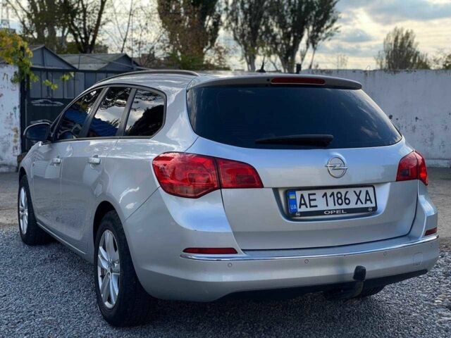 Опель Астра 2015 у Дніпро (Дніпропетровську) на Automoto.ua Сірий Опель Астра, об'ємом двигуна 1.6 л та пробігом 290 тис. км за 7999 $, фото 9 на Automoto.ua