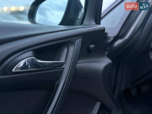 Серый Опель Астра, объемом двигателя 1.7 л и пробегом 210 тыс. км за 7990 $, фото 11 на Automoto.ua