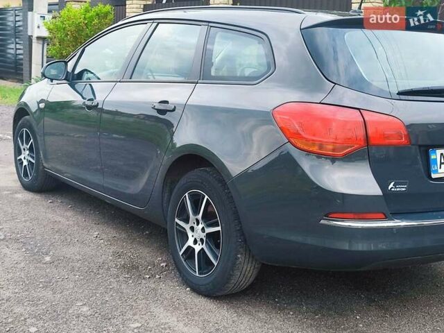 Серый Опель Астра, объемом двигателя 1.6 л и пробегом 208 тыс. км за 8000 $, фото 8 на Automoto.ua